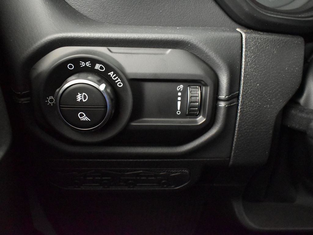 2026 Jeep Gladiator GLADIATOR SAHARA 4X4