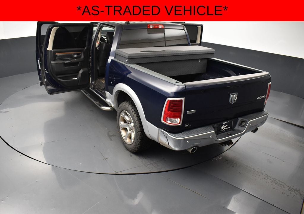 2017 RAM 1500 Laramie Crew Cab 4x4 5'7' Box