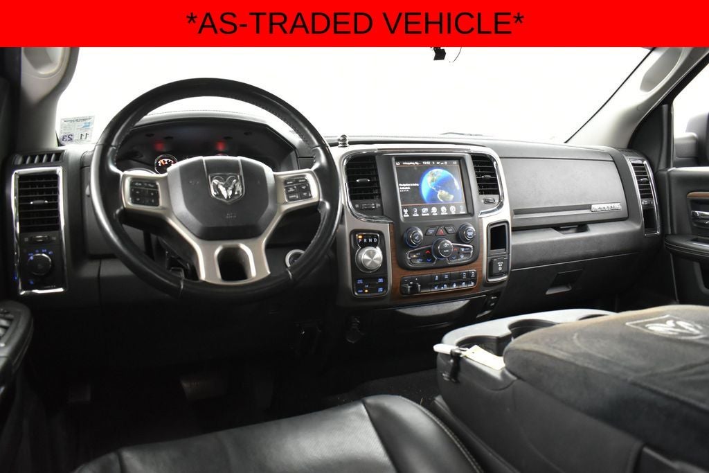 2017 RAM 1500 Laramie Crew Cab 4x4 5'7' Box