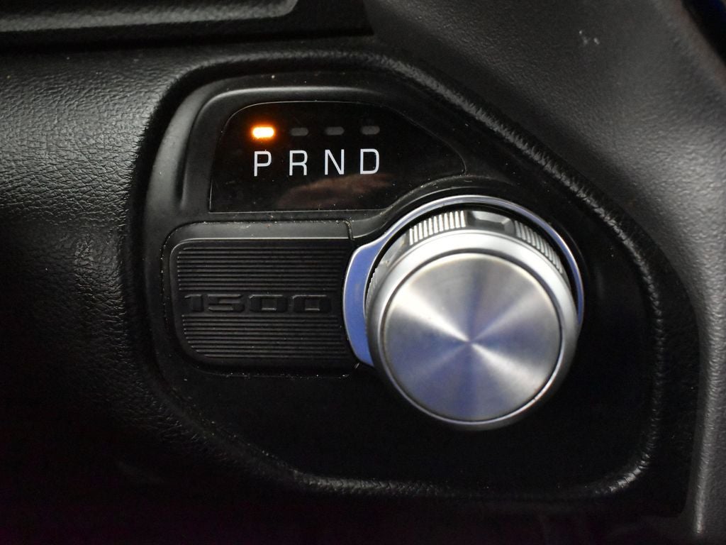 2020 RAM 1500 Laramie Crew Cab 4x2 5'7' Box