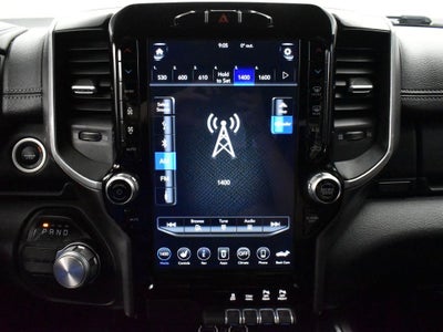 2020 RAM 1500 Laramie Crew Cab 4x2 5'7' Box