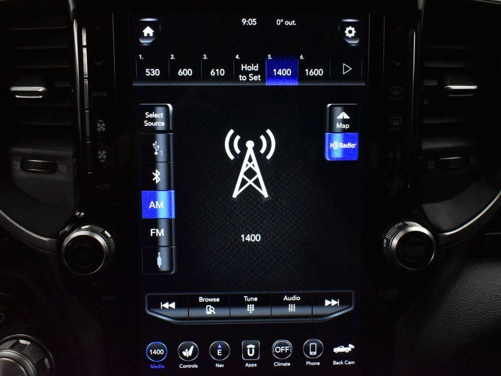 2020 RAM 1500 Laramie Crew Cab 4x2 5'7' Box