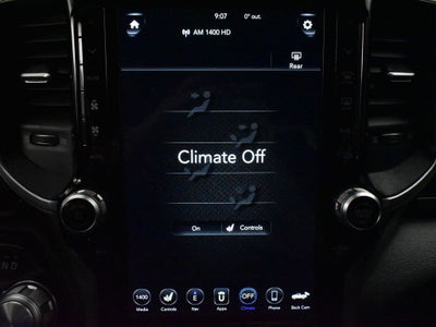 2020 RAM 1500 Laramie Crew Cab 4x2 5'7' Box