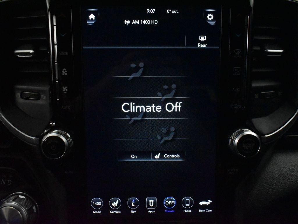 2020 RAM 1500 Laramie Crew Cab 4x2 5'7' Box