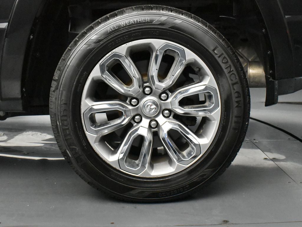 2020 RAM 1500 Laramie Crew Cab 4x2 5'7' Box