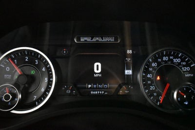 2022 RAM 1500 Big Horn Crew Cab 4x4 5'7' Box