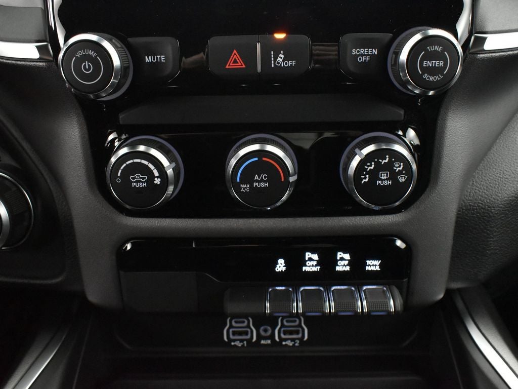 2026 RAM Ram 1500 RAM 1500 EXPRESS CREW CAB 4X4 5'7' BOX