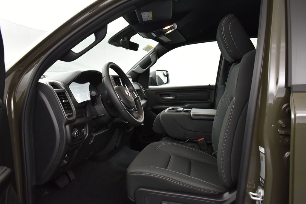 2026 RAM 1500 RAM 1500 WARLOCK CREW CAB 4X4 5'7' BOX