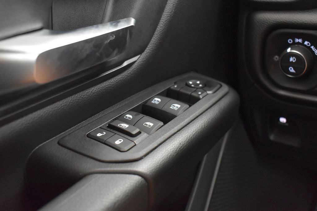 2026 RAM 1500 RAM 1500 WARLOCK CREW CAB 4X4 5'7' BOX