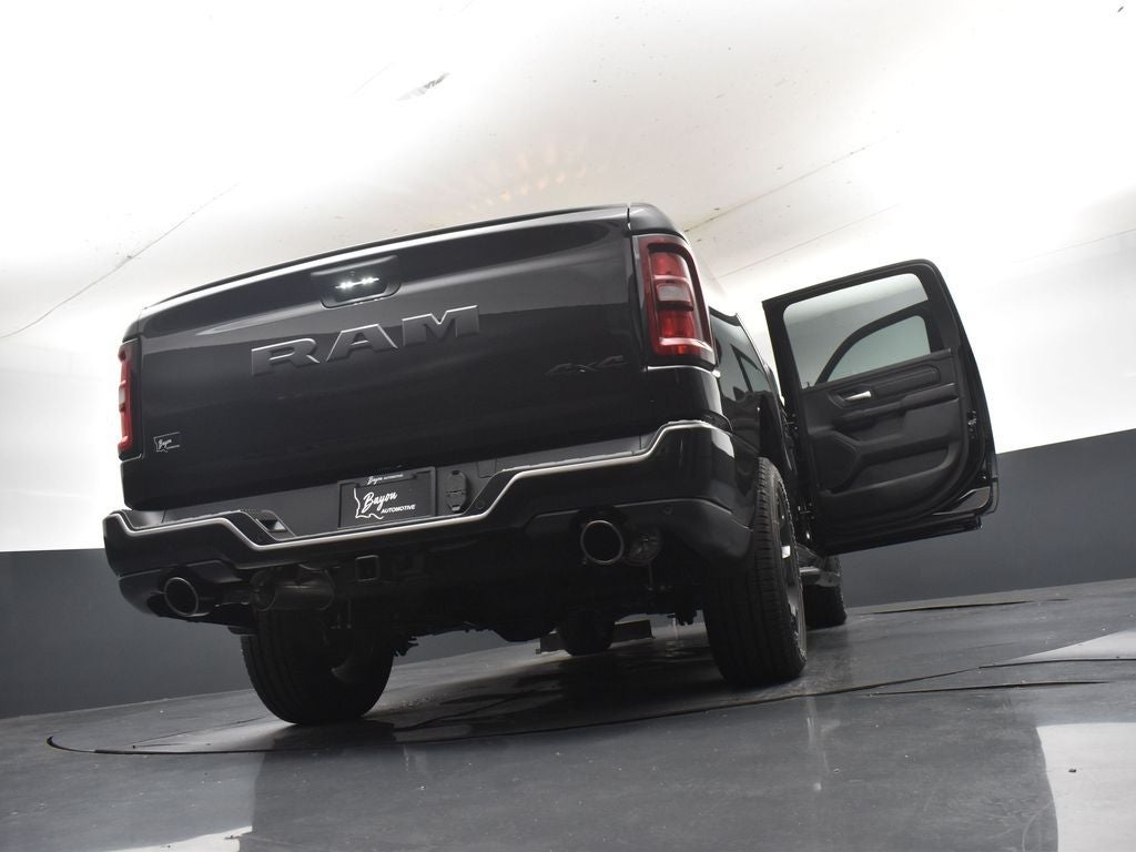 2026 RAM 1500 RAM 1500 EXPRESS CREW CAB 4X4 5'7' BOX