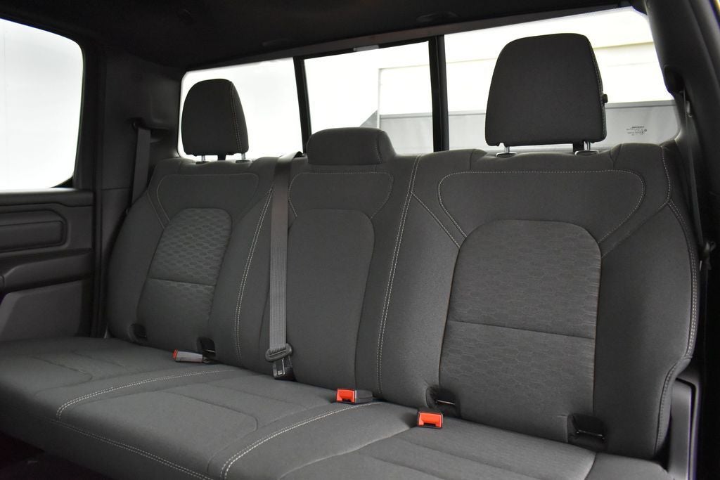 2026 RAM 1500 RAM 1500 EXPRESS CREW CAB 4X4 5'7' BOX