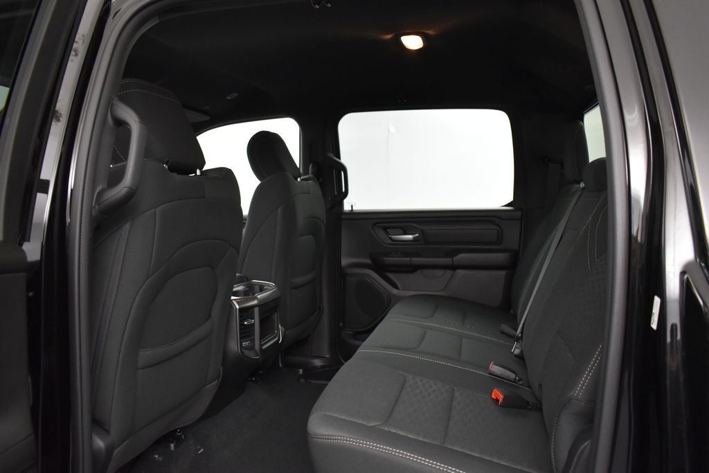 2026 RAM 1500 RAM 1500 EXPRESS CREW CAB 4X4 5'7' BOX
