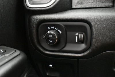 2026 RAM 1500 RAM 1500 EXPRESS CREW CAB 4X4 5'7' BOX