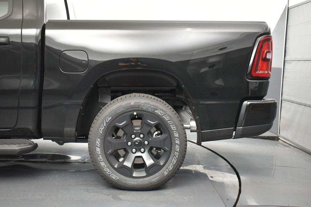 2026 RAM 1500 RAM 1500 EXPRESS CREW CAB 4X4 5'7' BOX