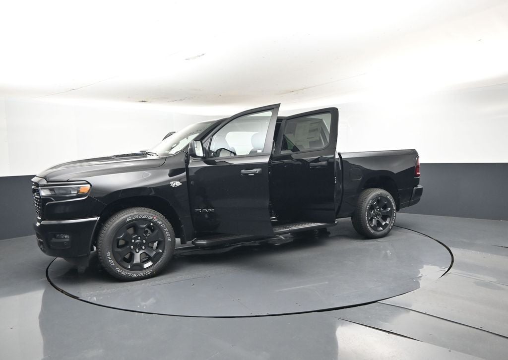 2026 RAM 1500 RAM 1500 EXPRESS CREW CAB 4X4 5'7' BOX