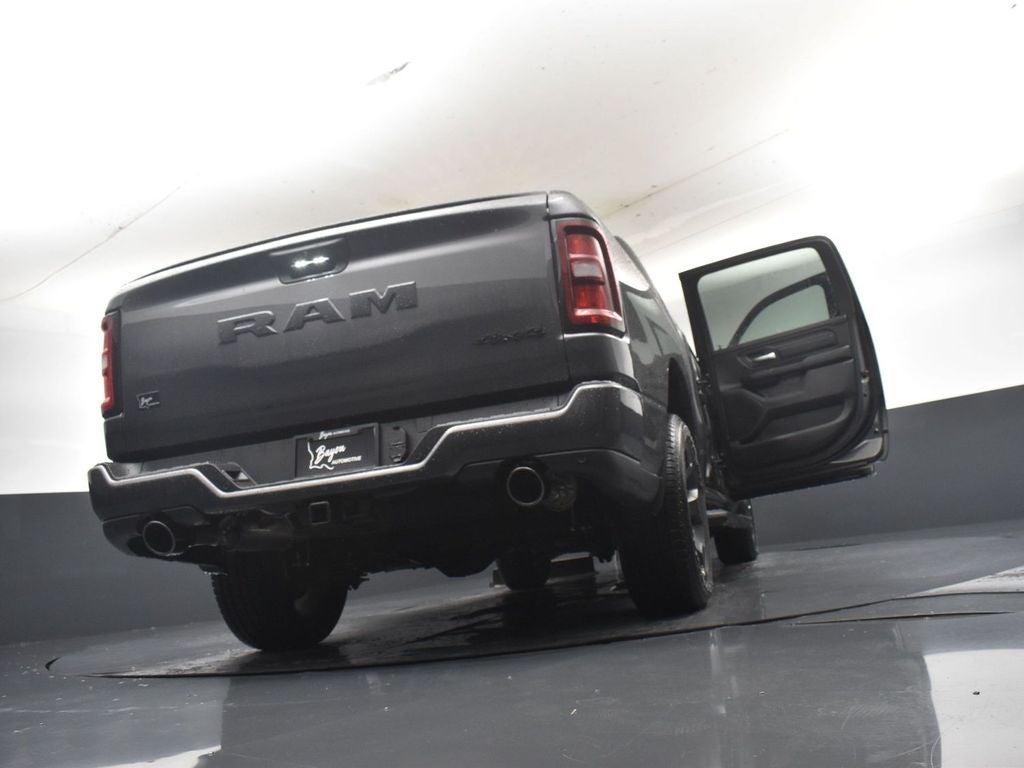 2026 RAM 1500 RAM 1500 EXPRESS CREW CAB 4X4 5'7' BOX