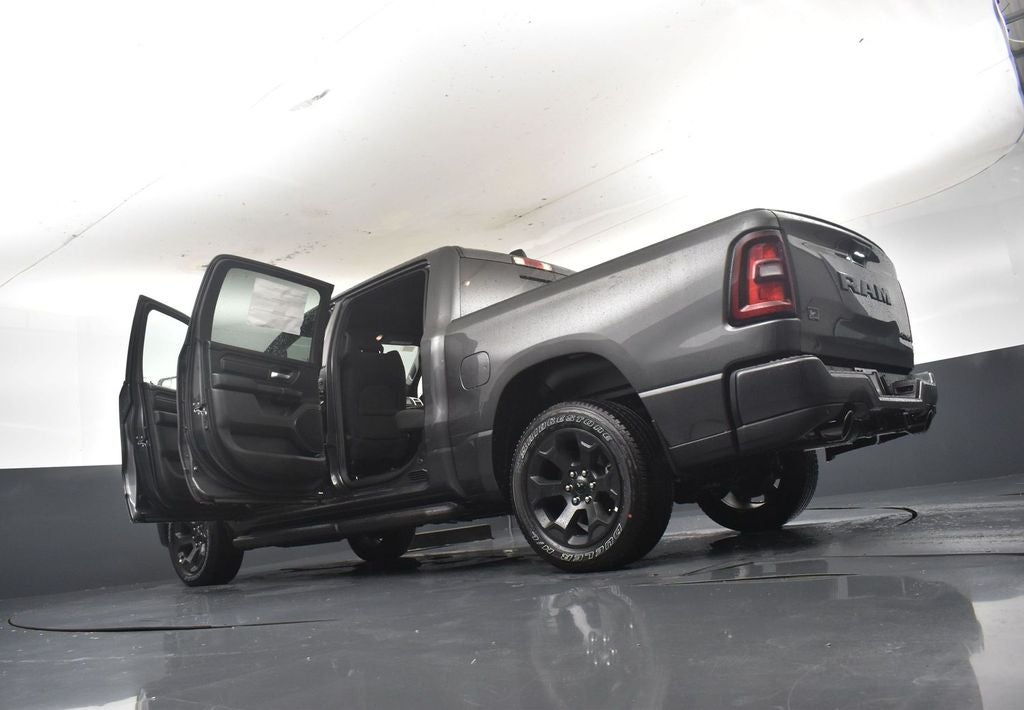 2026 RAM 1500 RAM 1500 EXPRESS CREW CAB 4X4 5'7' BOX
