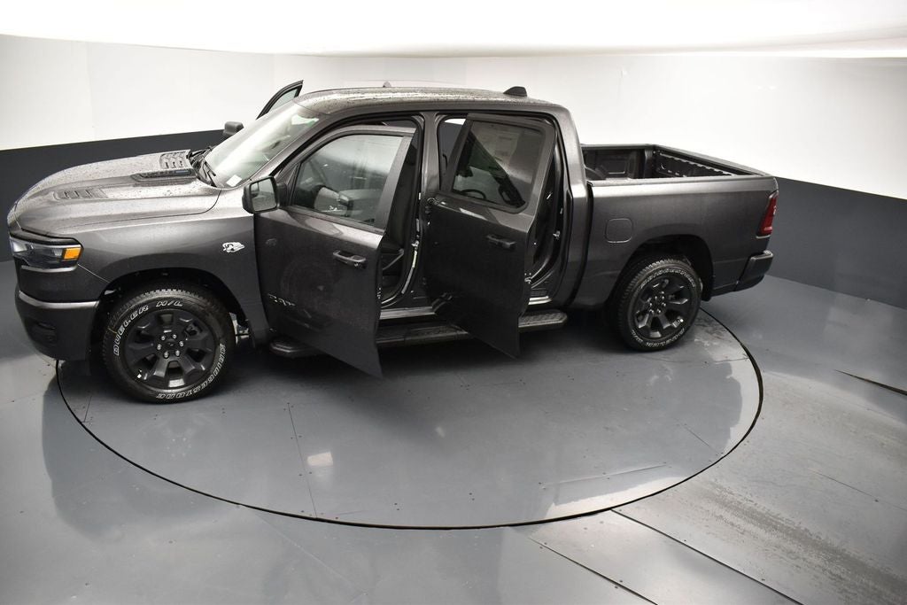 2026 RAM 1500 RAM 1500 EXPRESS CREW CAB 4X4 5'7' BOX