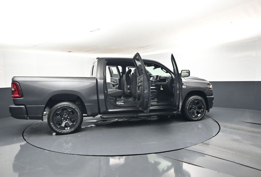 2026 RAM 1500 RAM 1500 EXPRESS CREW CAB 4X4 5'7' BOX