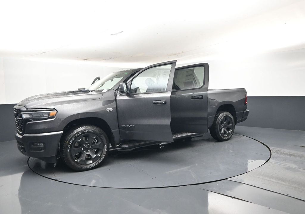 2026 RAM 1500 RAM 1500 EXPRESS CREW CAB 4X4 5'7' BOX