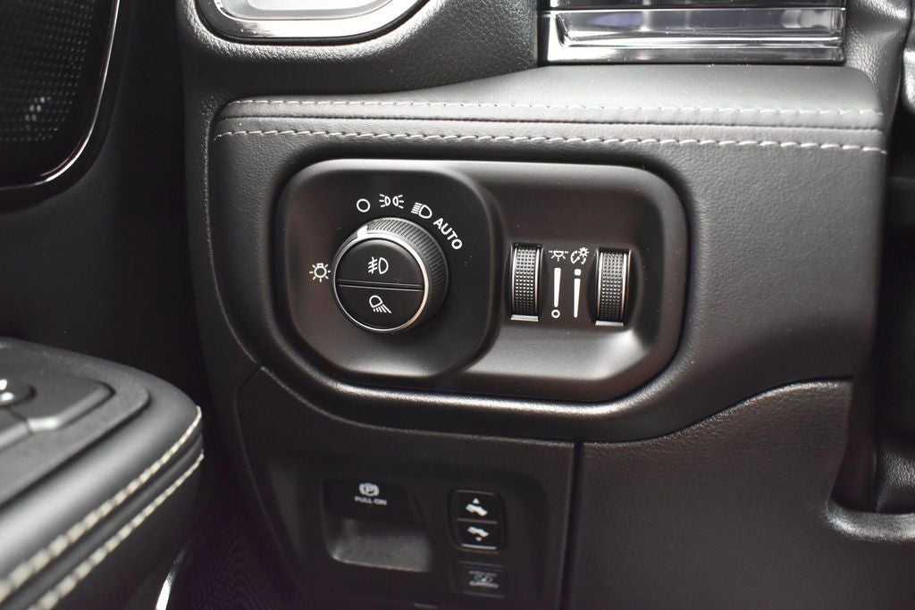 2026 RAM 1500 Limited Crew Cab 4x4 5'7' Box