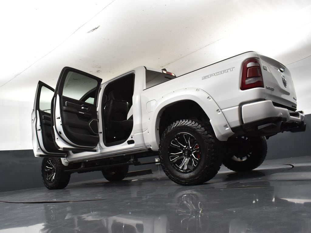 2022 RAM 1500 Laramie Crew Cab 4x4 5'7' Box