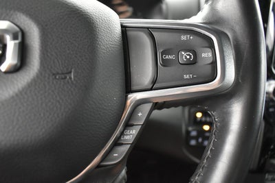 2022 RAM 1500 Laramie Crew Cab 4x4 5'7' Box