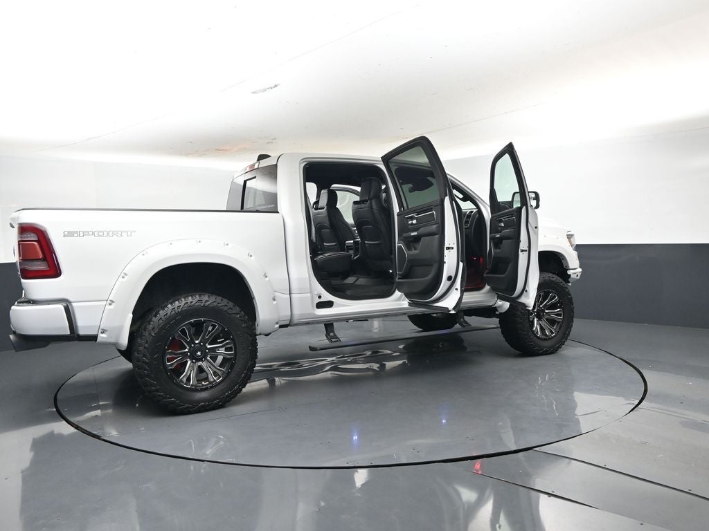 2022 RAM 1500 Laramie Crew Cab 4x4 5'7' Box