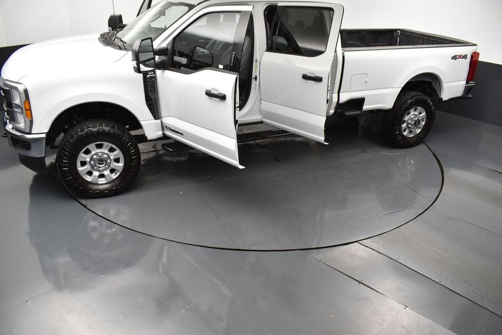2023 Ford F-350 XLT
