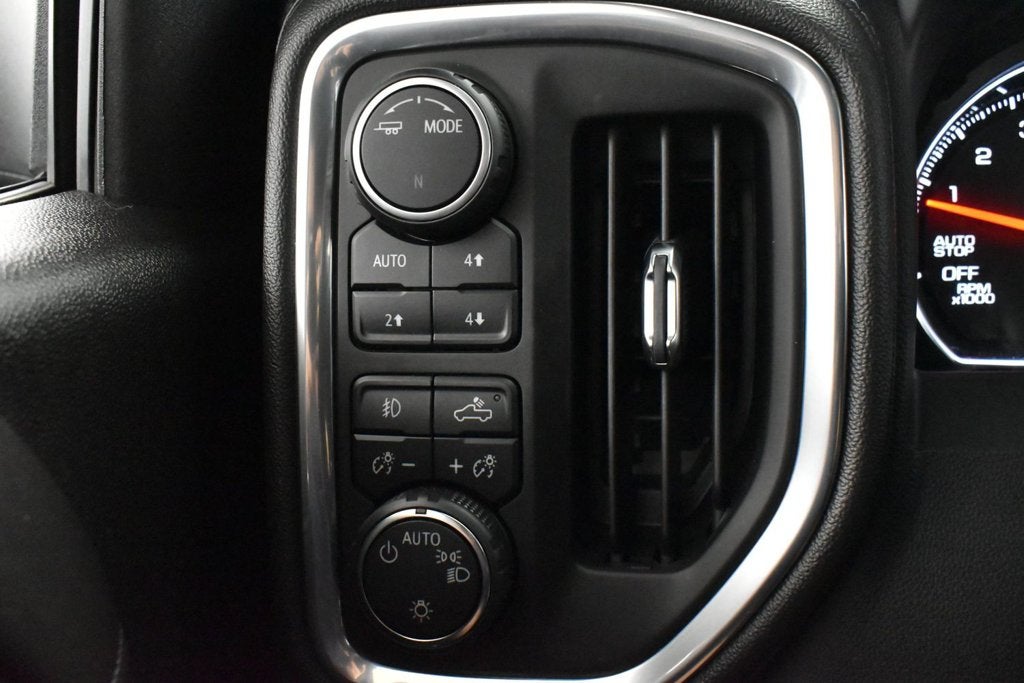 2022 Chevrolet Silverado 1500 LTD 4WD Crew Cab Short Bed LT