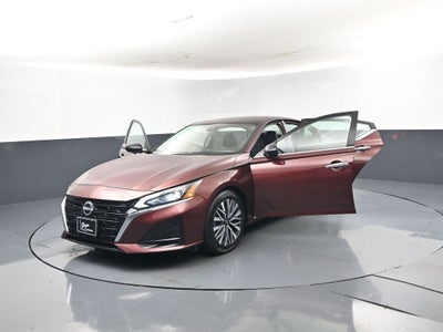2024 Nissan Altima SV FWD