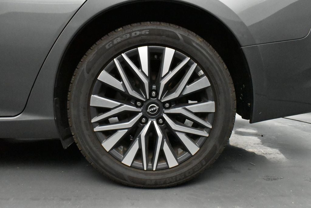 2024 Nissan Altima SV FWD
