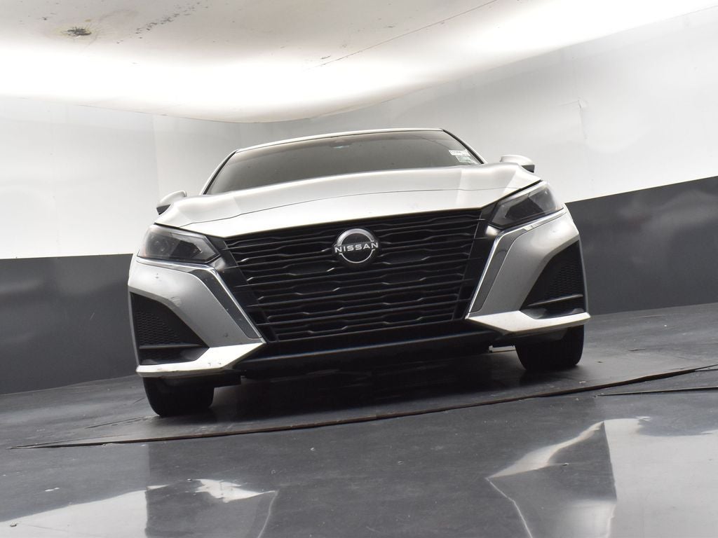 2023 Nissan Altima SV FWD