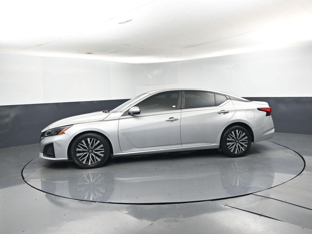 2023 Nissan Altima SV FWD