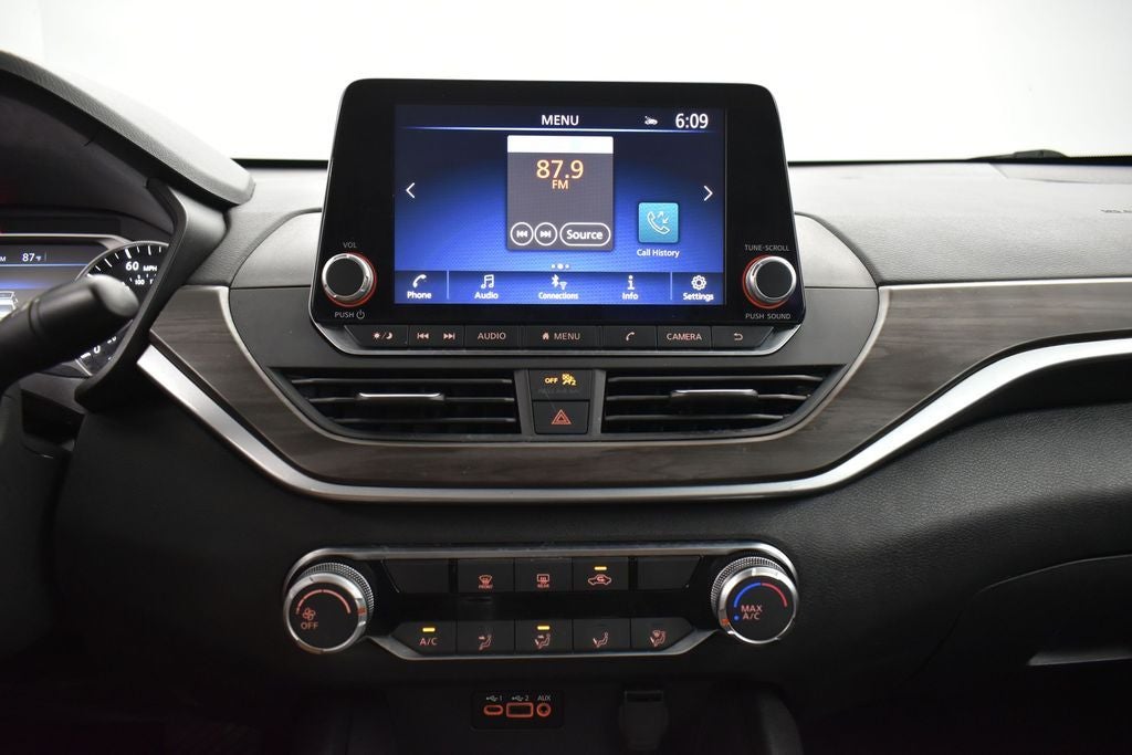 2025 Nissan Altima SV FWD