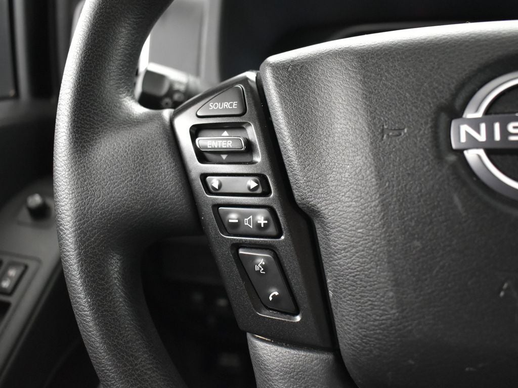2022 Nissan Frontier Crew Cab SV 4x4