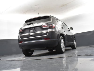 2022 Jeep Compass Latitude FWD