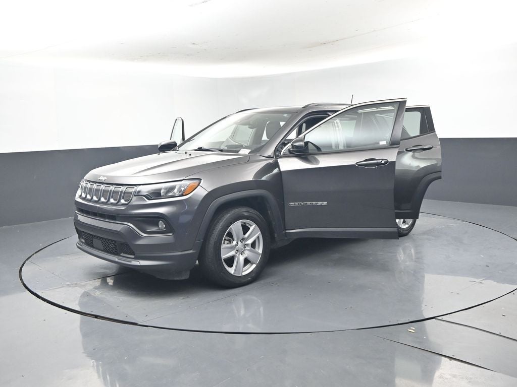 2022 Jeep Compass Latitude FWD