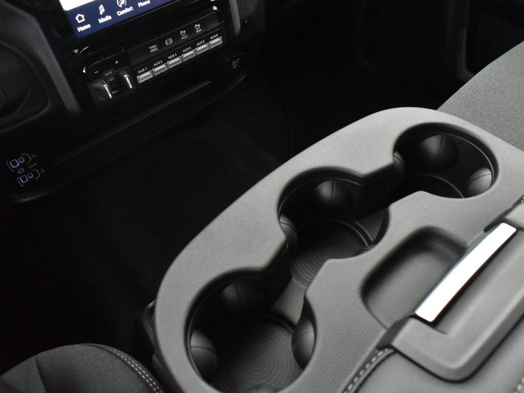 2026 RAM Ram 2500 RAM 2500 BLACK EXPRESS CREW CAB 4X4 6'4' BOX