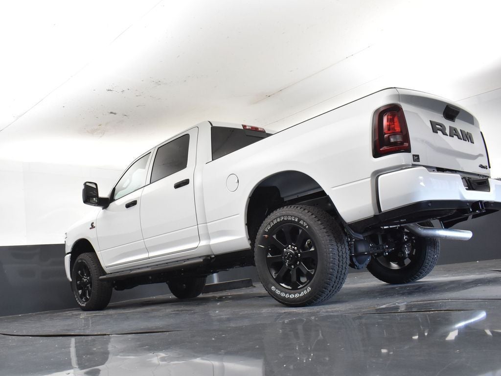 2026 RAM Ram 2500 RAM 2500 BLACK EXPRESS CREW CAB 4X4 6'4' BOX