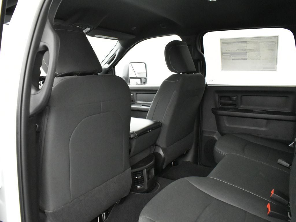 2026 RAM Ram 2500 RAM 2500 BLACK EXPRESS CREW CAB 4X4 6'4' BOX