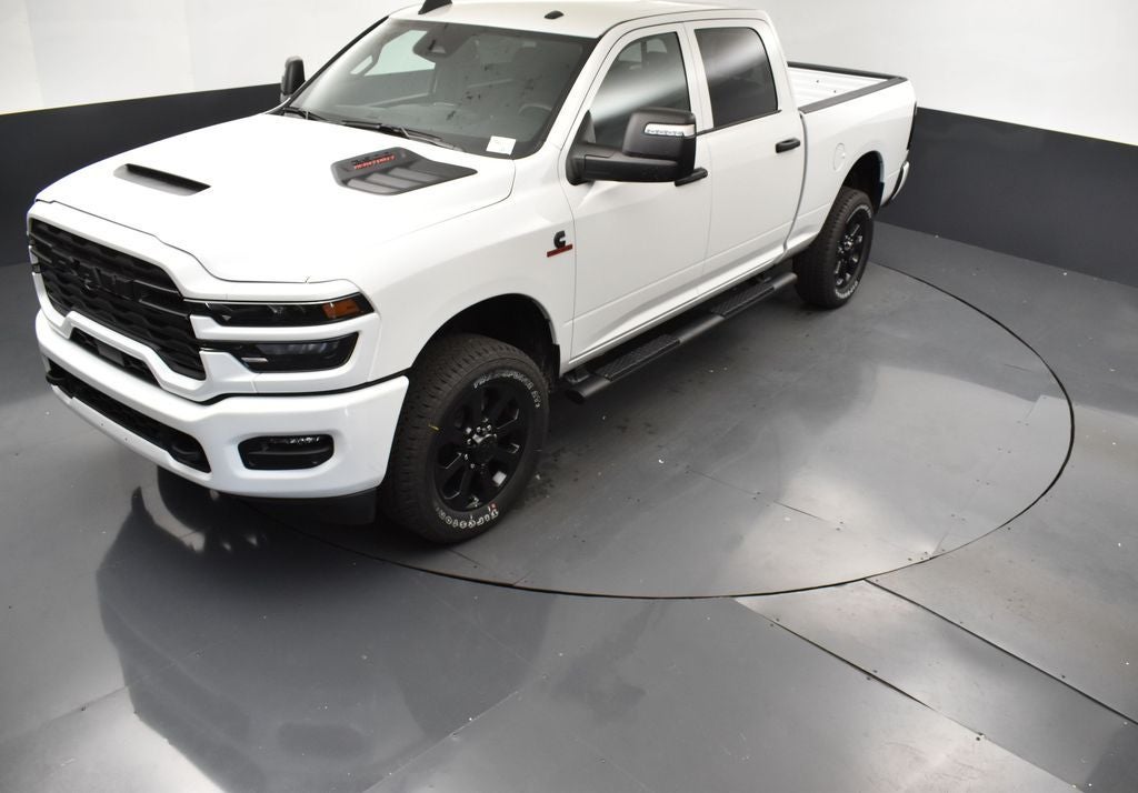 2026 RAM Ram 2500 RAM 2500 BLACK EXPRESS CREW CAB 4X4 6'4' BOX