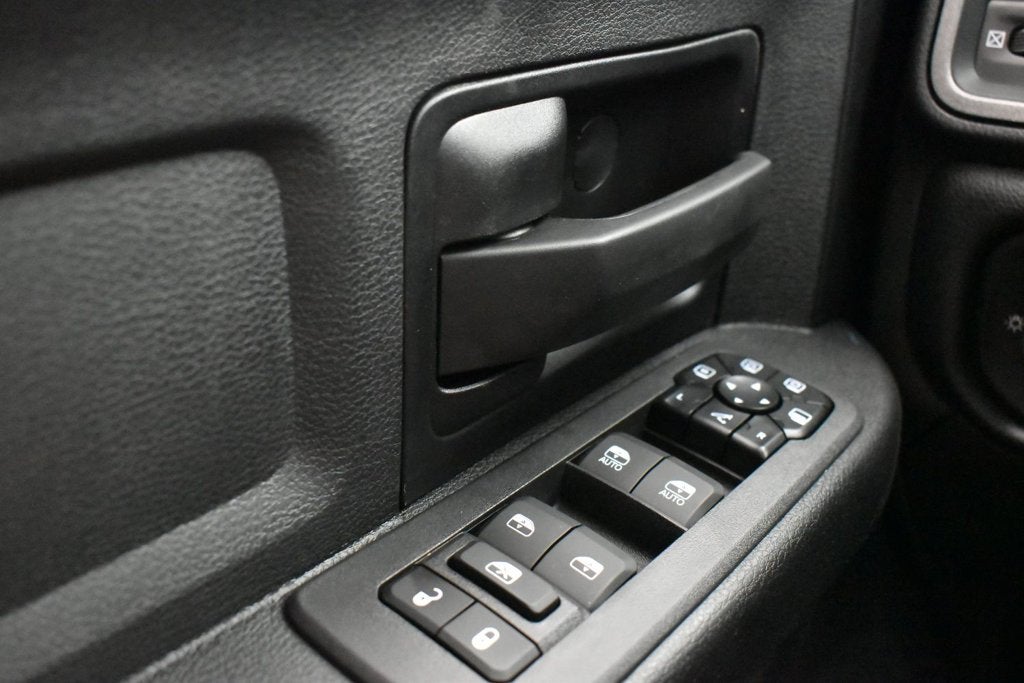 2027 RAM Ram 2500 RAM 2500 WARLOCK CREW CAB 4X4 6'4' BOX