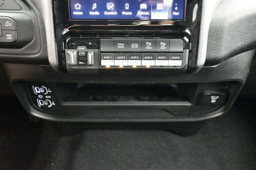 2027 RAM Ram 2500 RAM 2500 WARLOCK CREW CAB 4X4 6'4' BOX