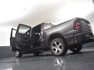2027 RAM Ram 1500 RAM 1500 EXPRESS CREW CAB 4X2 5'7' BOX