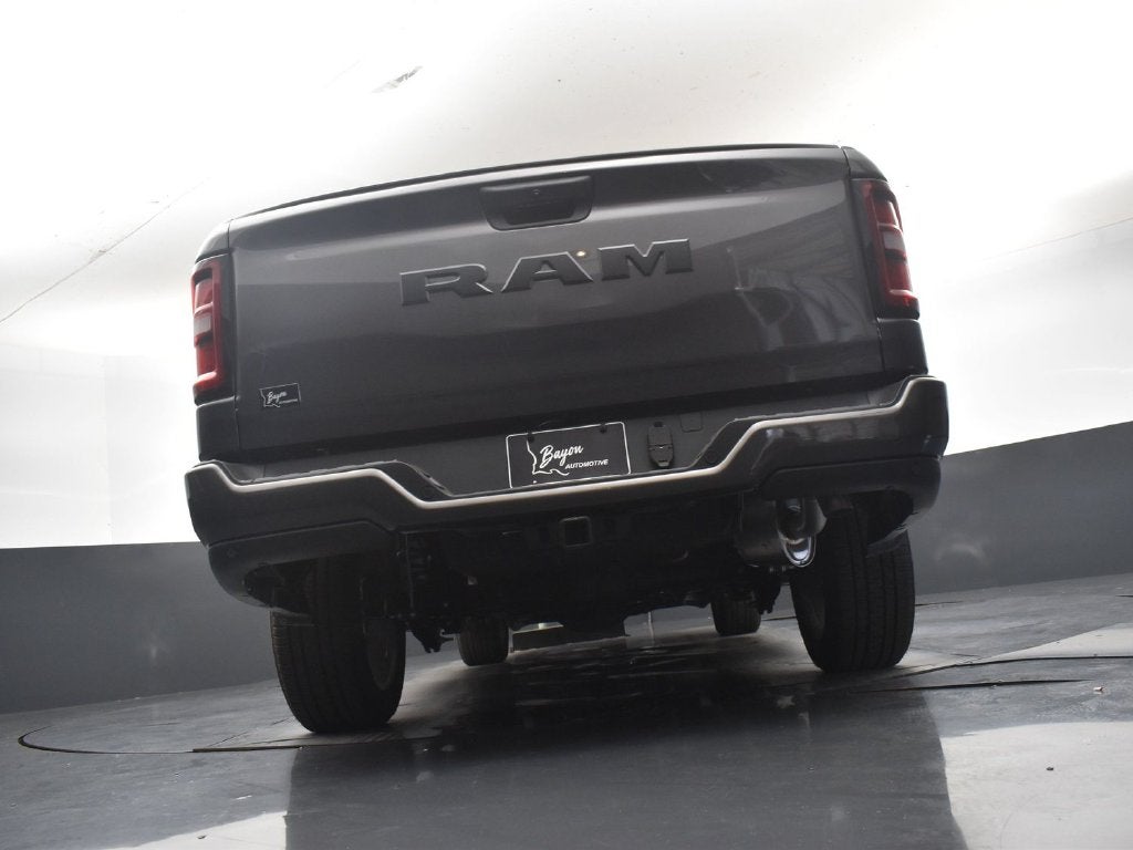 2027 RAM Ram 1500 RAM 1500 EXPRESS CREW CAB 4X2 5'7' BOX