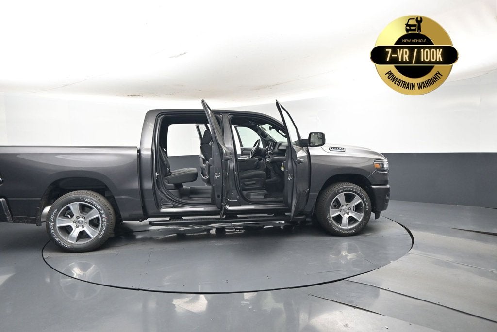 2027 RAM Ram 1500 RAM 1500 EXPRESS CREW CAB 4X2 5'7' BOX