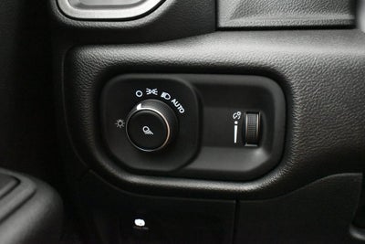 2027 RAM Ram 1500 RAM 1500 TRADESMAN CREW CAB 4X2 5'7' BOX