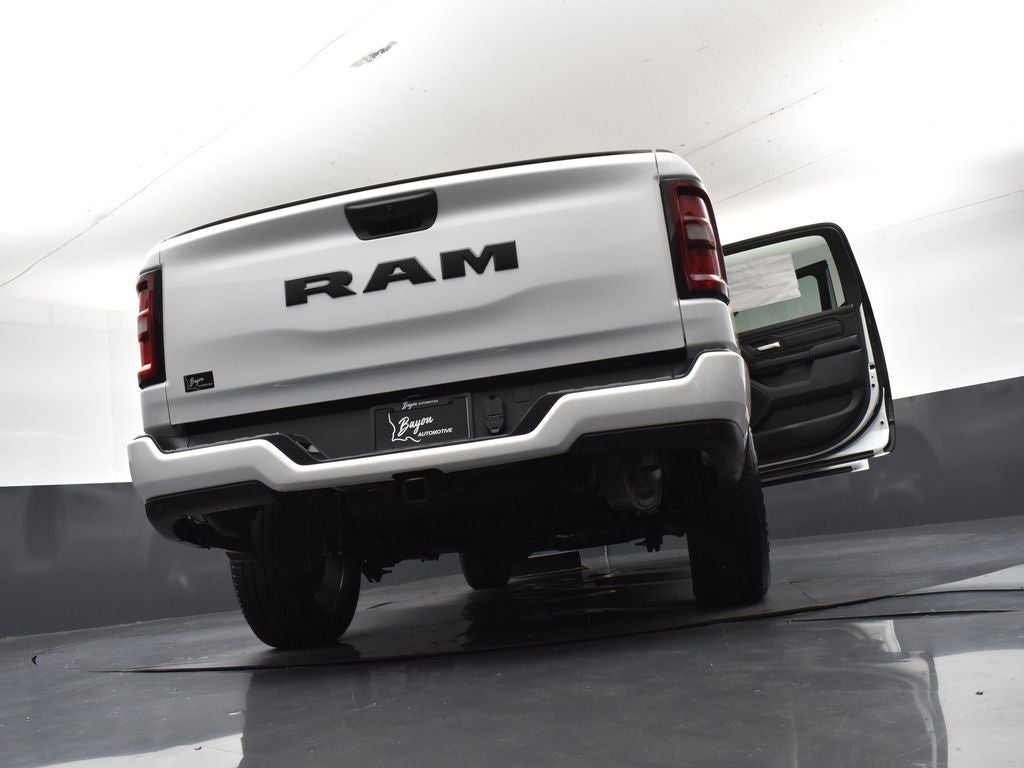 2026 RAM Ram 1500 RAM 1500 EXPRESS CREW CAB 4X2 5'7' BOX