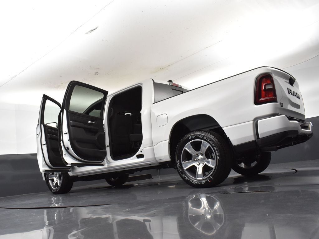2026 RAM Ram 1500 RAM 1500 EXPRESS CREW CAB 4X2 5'7' BOX